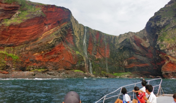 Sekiheki (Red Cliff) Sightseeing Boat