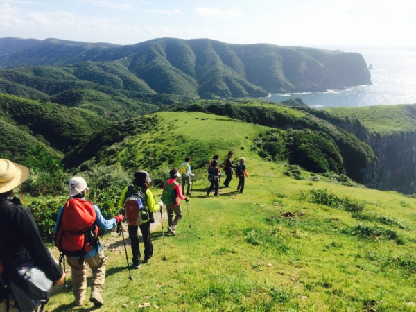 One-day Trekking on Nishinoshima Island’s Kuniga Coast and Mt. Takuhi